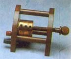 Lees Disc Apparatus
